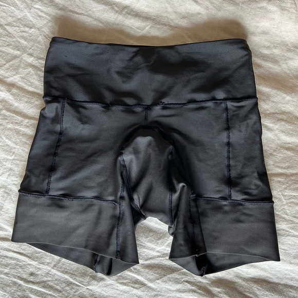 La Sportiva Pants - women’s triathlon shorts